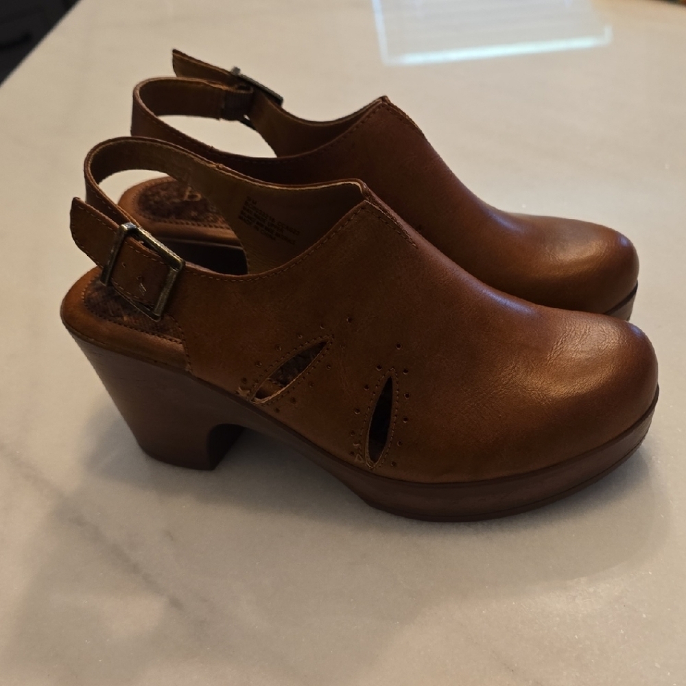 Brown Leather Women's Clogs